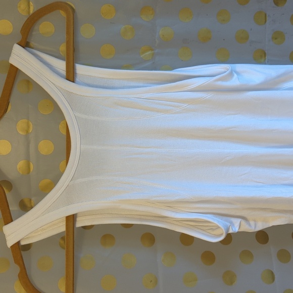 Lululemon racer back tank - Picture 3 of 3